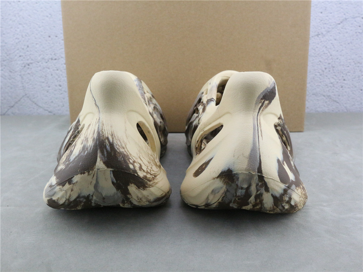 Free Shipping Yeezy Foam RNNR MX Cream Clay GX8774